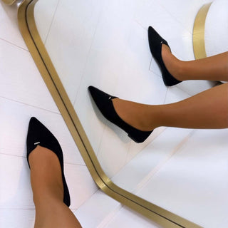 Servane | Ballerines Pointues à Détail Doré - Noir