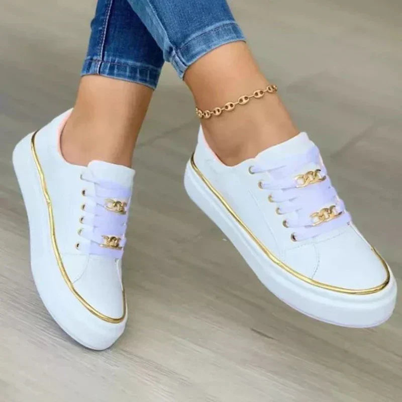 Charlotte baskets chic à détail doré Léonie Varenne vue 2