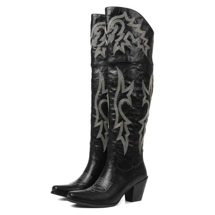 Joséphine bottes cuissardes style santiag Léonie Varenne vue 12