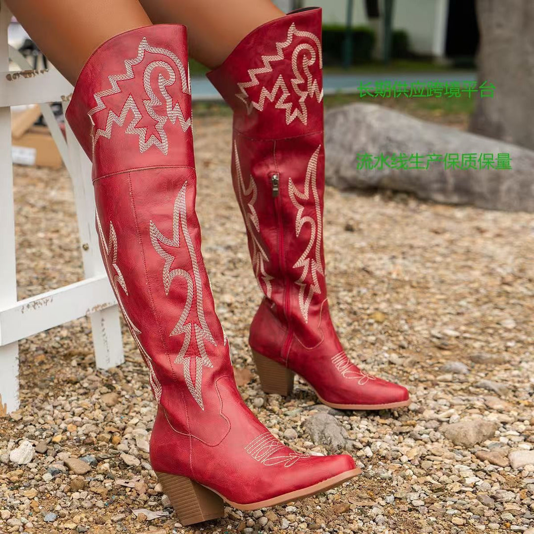 Joséphine bottes cuissardes style santiag Léonie Varenne vue 3