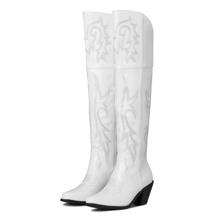 Joséphine bottes cuissardes style santiag Léonie Varenne vue 9