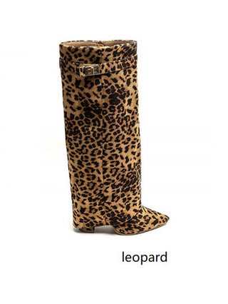 Joséphine bottes hautes en suédine léopard Léonie Varenne vue 1