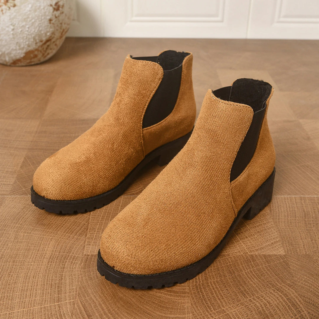 Margaux | Bottines Chelsea en Daim à Semelle Crantée — Marron