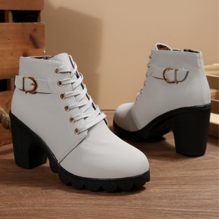 Romane bottines à lacets et boucle métallique Léonie Varenne vue 5