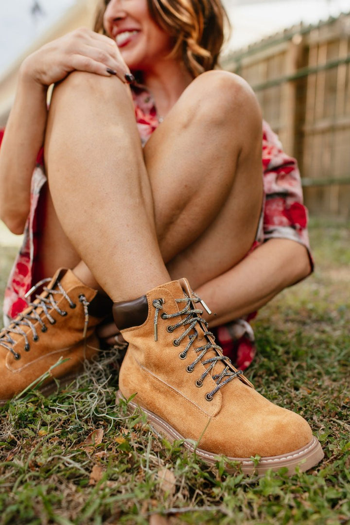Faustine | Bottines à Lacets en Daim Camel