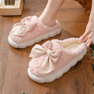 Capucine chaussons en peluche antidérapants Léonie Varenne vue 9