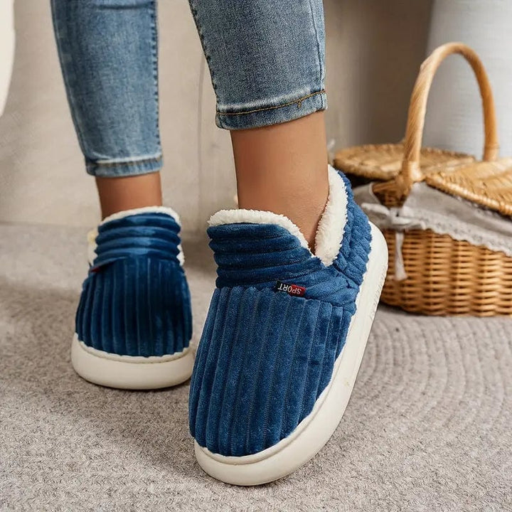 Juliette chaussons en peluche antidérapants Léonie Varenne vue 8